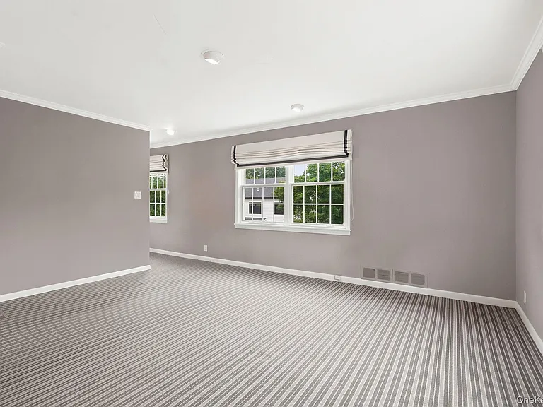 11 Tyler Rd — Photo 5