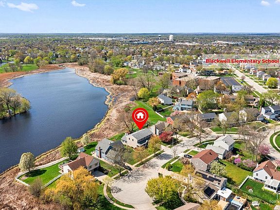 3rd image of 2025 Ivy Ct