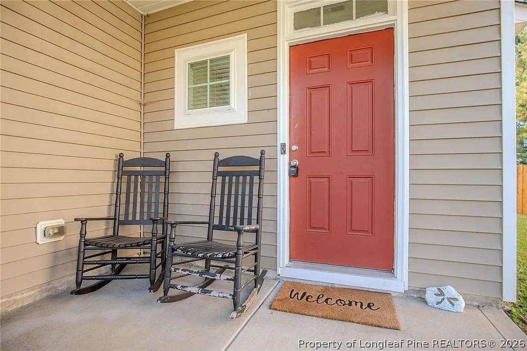 4 bed, 2.5 bath, 2115 sqft, $2,300 — Photo 4