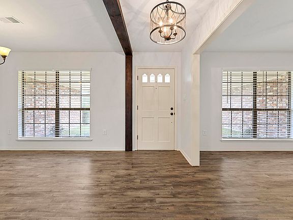 4th image of 1 Briarwood Cir