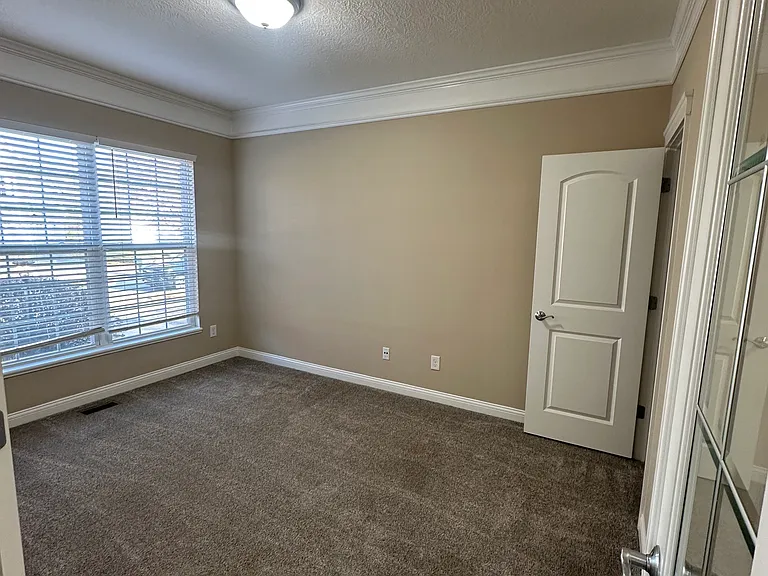 1319 Donahey St — Photo 35