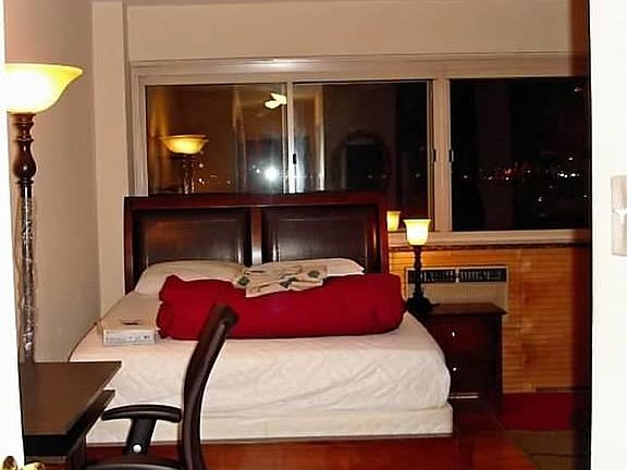 5th image of 2101 Chestnut St Unit 1709