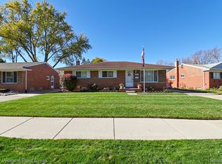 26431 Wexford Dr, Warren, MI 48091