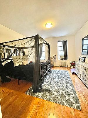 5th image of 1446 1st Ave #2