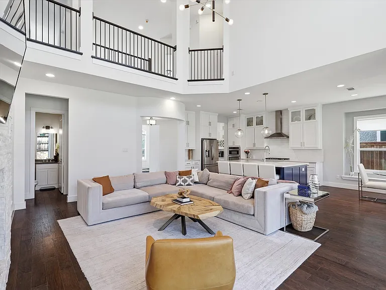 3348 Starling Dr — Photo 6