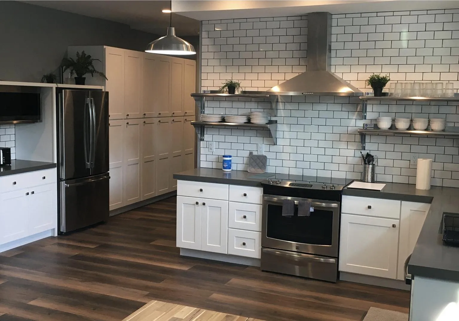 1 bed, 200 sqft, $1,800 — Photo 1