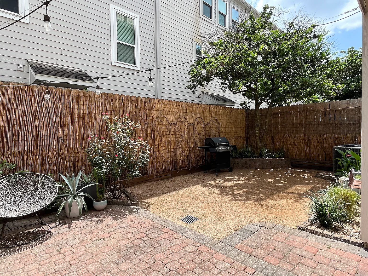 Anita St, Houston — Photo 2