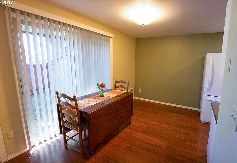 10845 SW 121st Ave — Photo 4