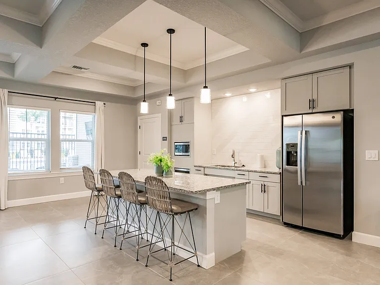 Vantage Apartments — Photo 25