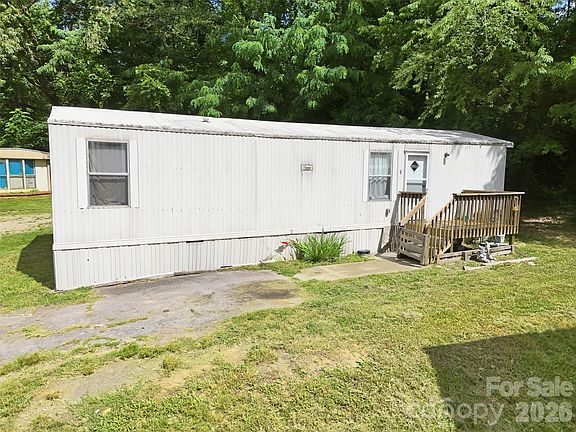3rd image of 126 Lindsey Rd