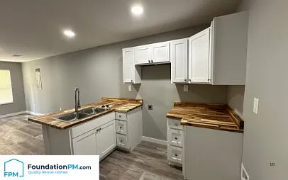 1380 Eloise Rd — Photo 4