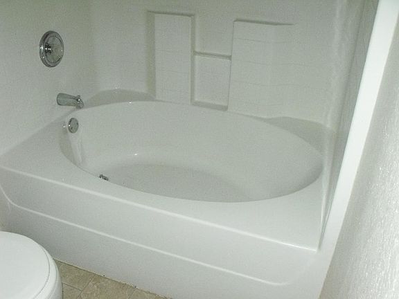 4th image of 418 Brittney Way APT A