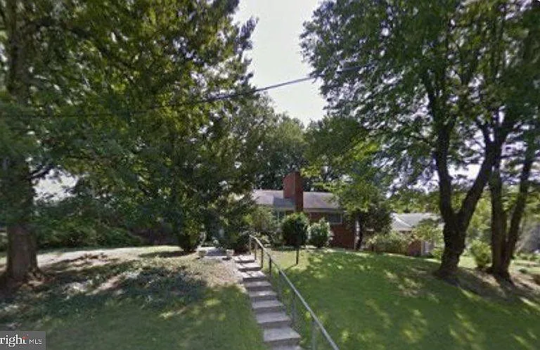 8507 Leonard Dr — Photo 1