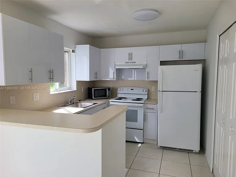 2921 SE 13th Ave #106-48 — Photo 7