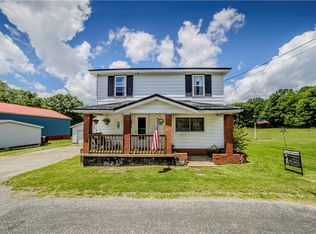 27 Locust St, Northern Cambria, PA 15710