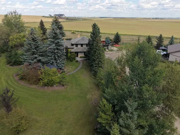 15 Sterling Est, Rocky View County, AB T4B 4Y4