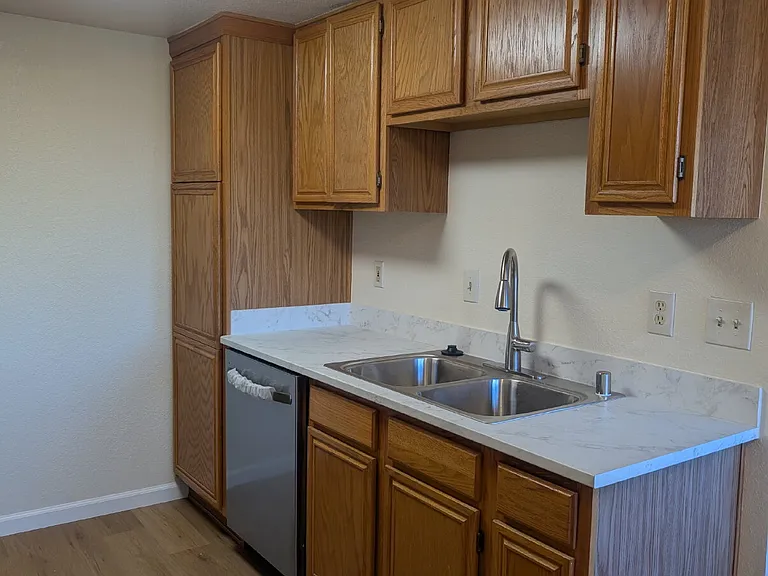 1365 Apollo Ave #E — Photo 4