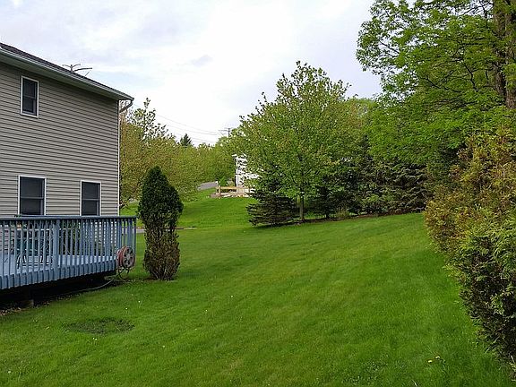 3rd image of 46 Dunnigan Dr