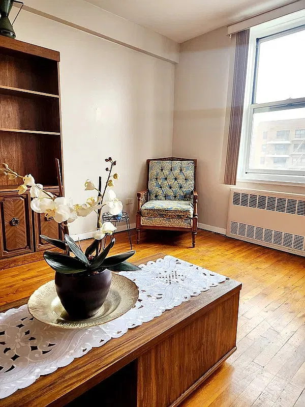 399 Ocean Parkway — Photo 2
