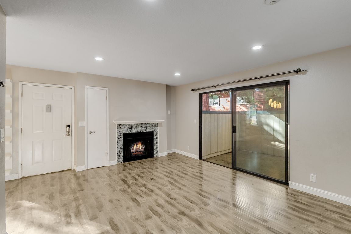 next background image