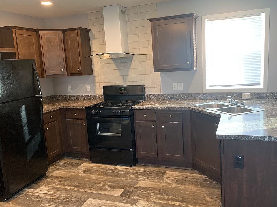 1st image of 47 Bluebird Hill Dr #128
