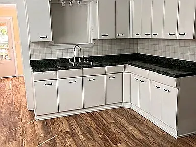 2905 Penn St — Photo 5