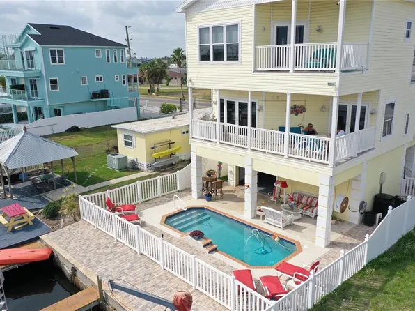 6441 Clark St, Hudson, FL 34667