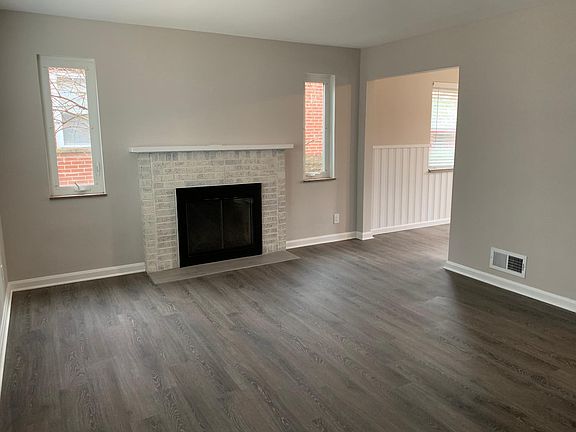 3rd image of 9511 West Ave