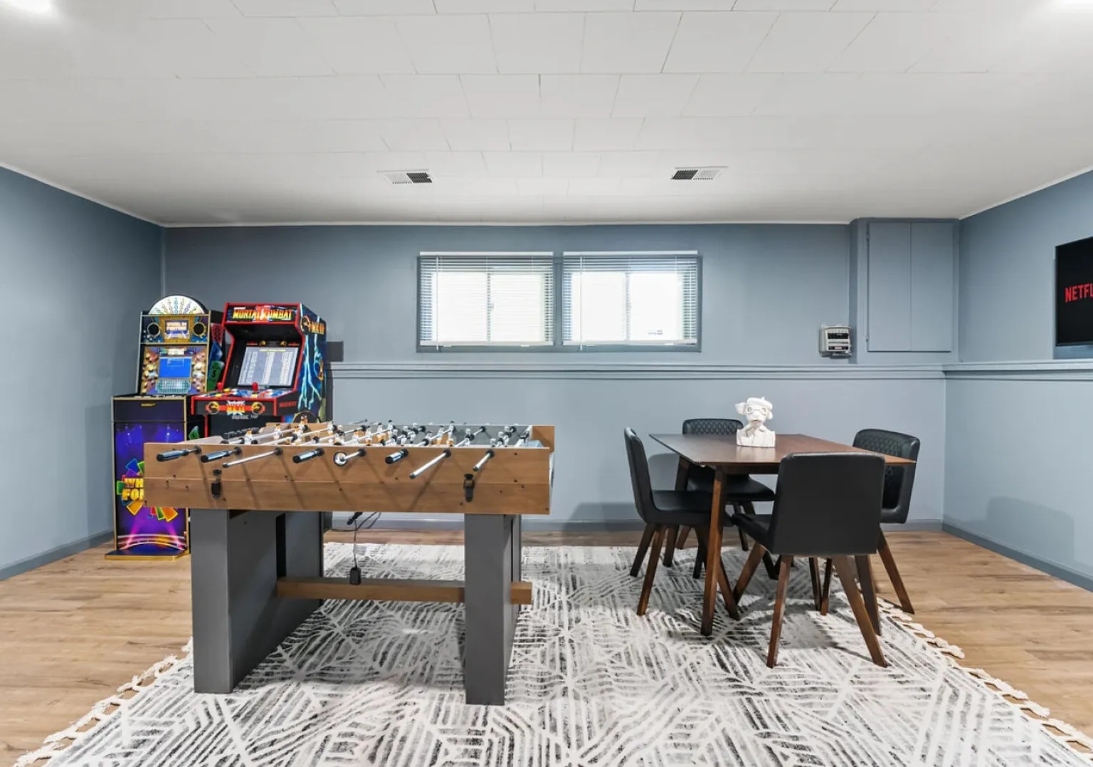Lemont Luxury |King|Game Room|Music Room|Grill — Photo 4