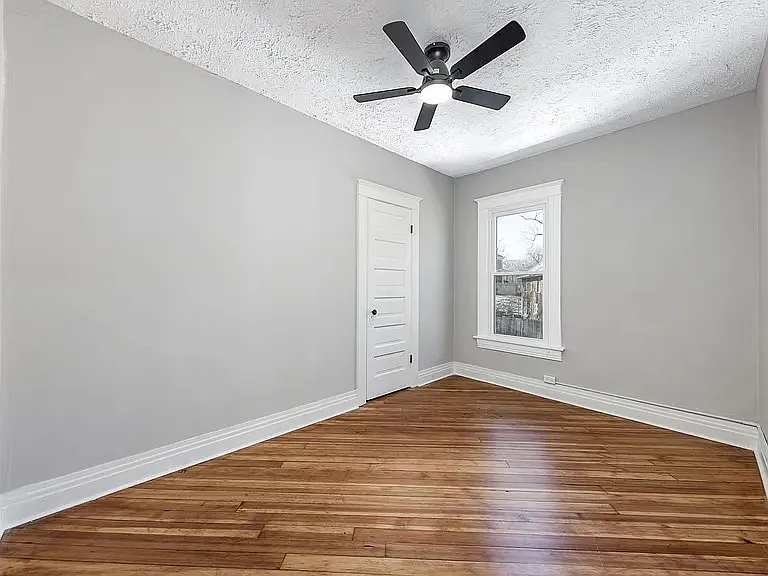 418 Buell Ave #1 — Photo 11