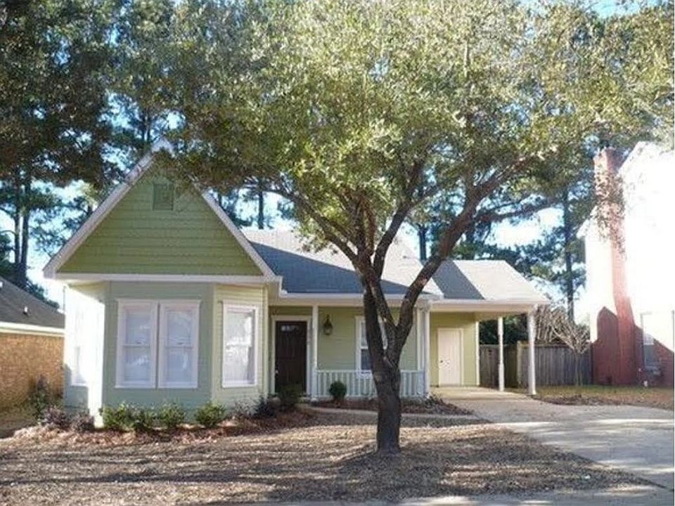 215 Brenhaven