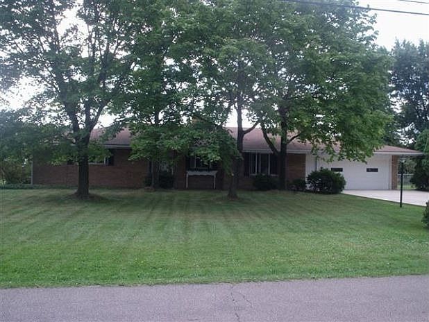 1st image of 7587 Roselawn Dr