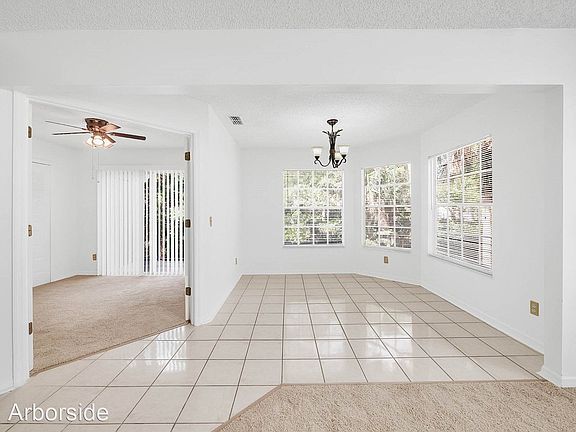 4th image of 944 Bakewell Ct APT 202