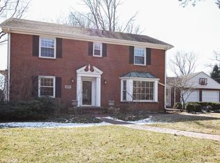 1215 Broadway Ave, Crystal Lake, IL 60014