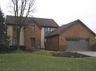 965 Bluff Ridge Dr, Columbus, OH 43235