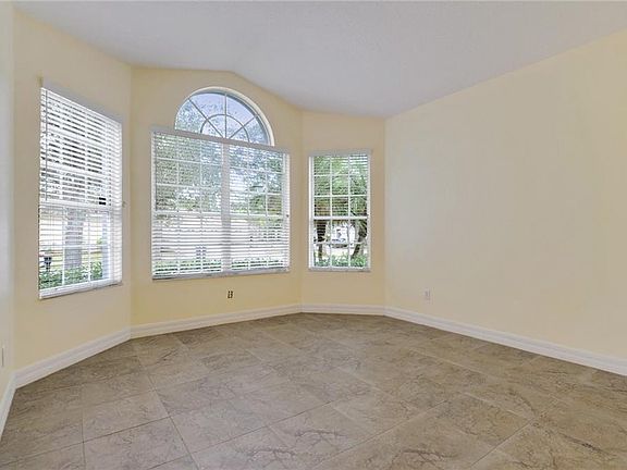 4th image of 6011 Catlin Dr