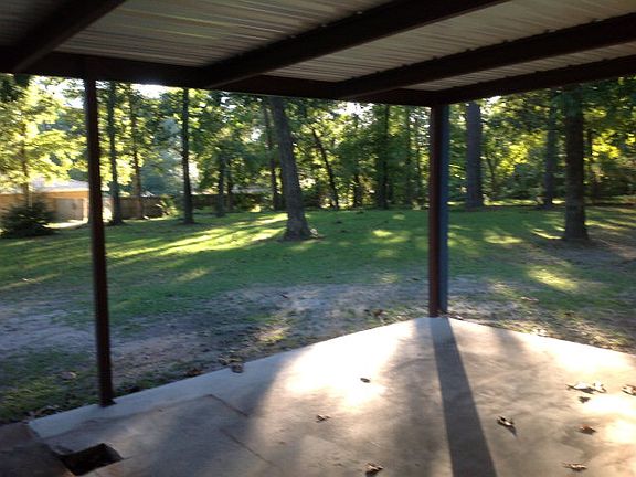 5th image of 582 Fairview Dr