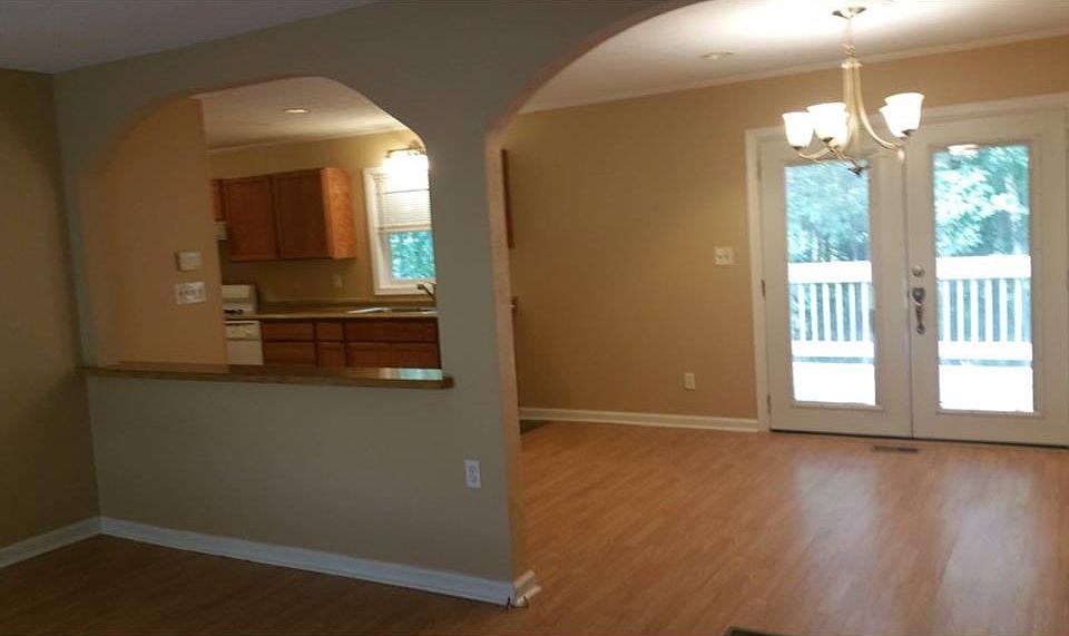 2nd image of 3551 Forest Hill Rd