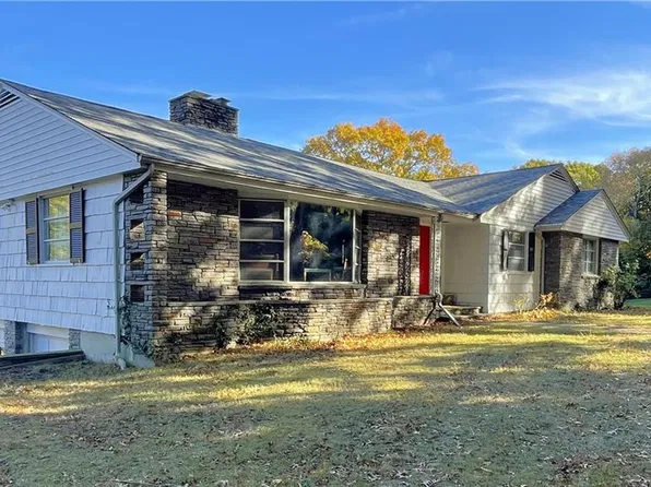 23 Hillside Rd, Cumberland, RI 02864