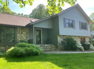 472 Chimney Sweep Hill Rd, Glastonbury, CT 06033