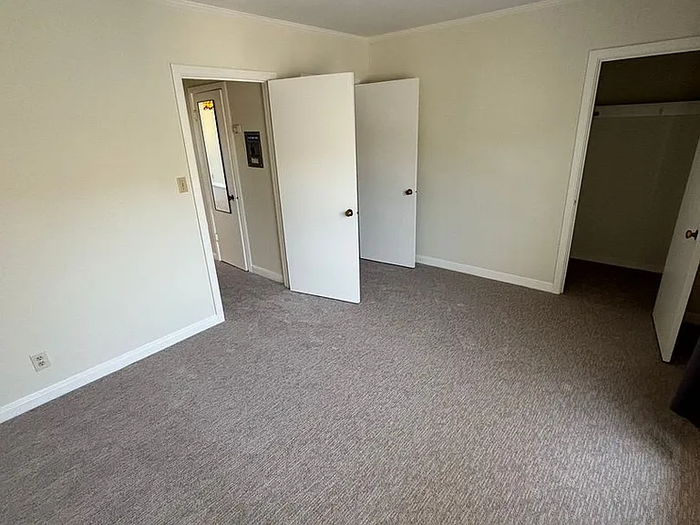 1031 Noel Dr — Photo 11