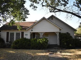 110 W Brown St, Lipan, TX 76462