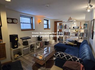26 Charter St APT B, Boston, MA 02113