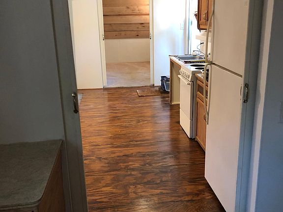 2nd image of 10988 Balsam St