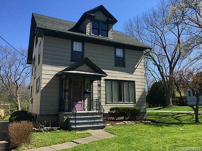 1st image of 2762 1st St