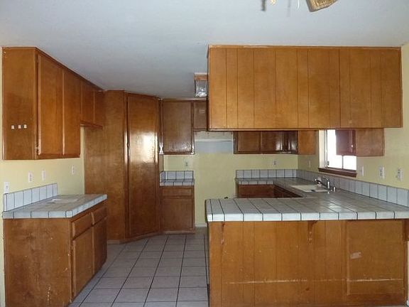 4th image of 10621 Gila Ct