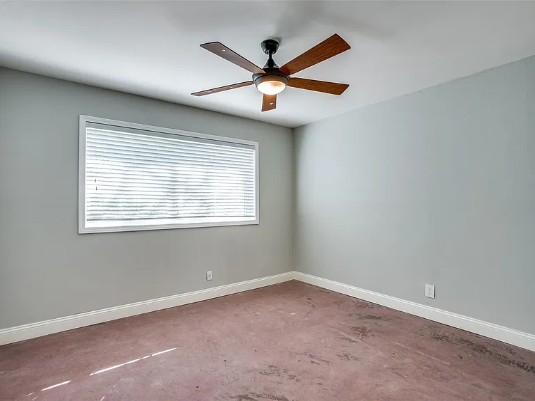 8503 Manhattan Dr — Photo 34