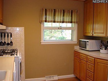 5th image of 4148 Regal Ave