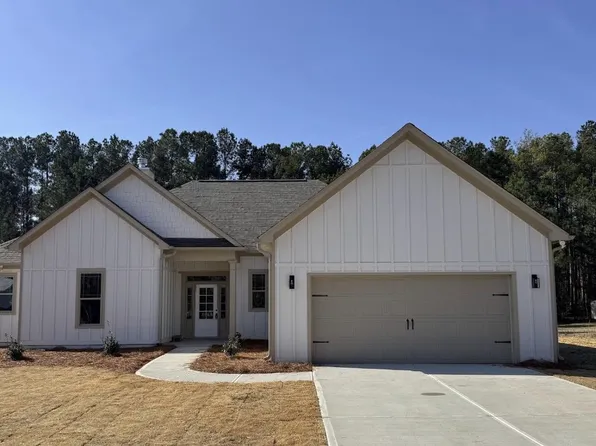 152 Hunters Chase Ct, Eatonton, GA 31024