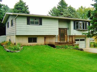 628 Chapel St, Columbus, WI 53925